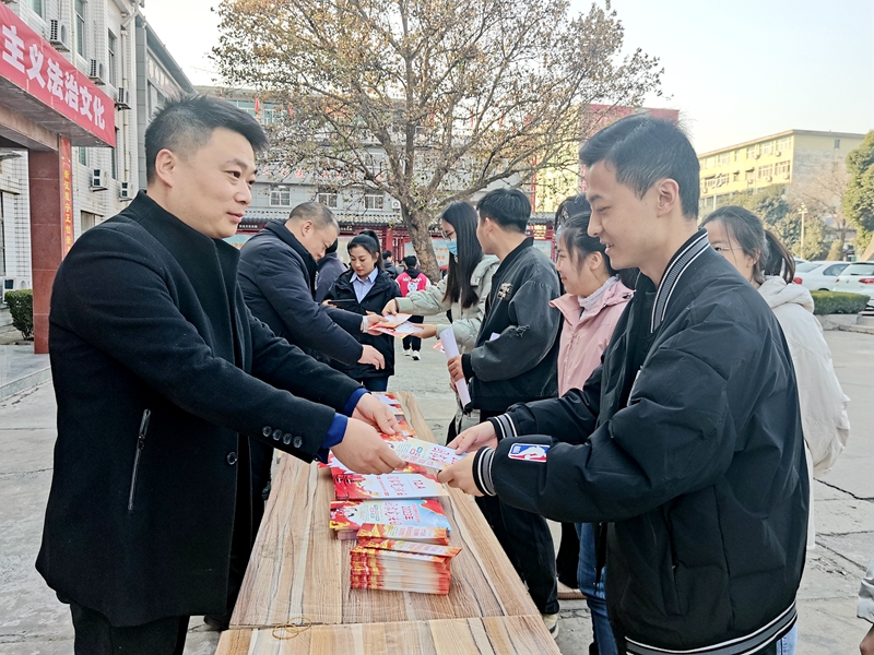 12月4日，一三一公司开展“宪法宣传日”系列活动（徐久容）.jpg