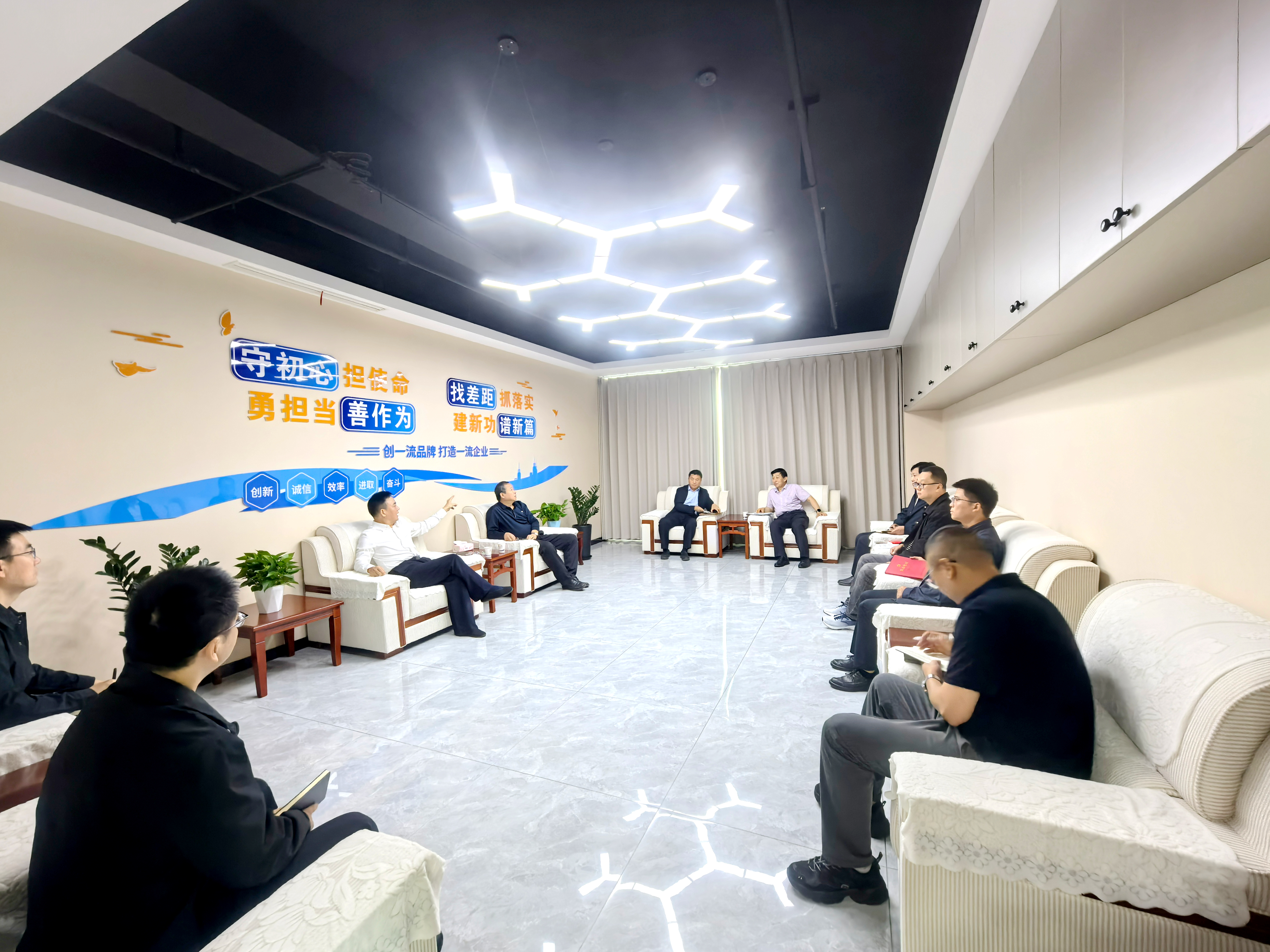 051762308023803122.jpeg 051762308023803122.jpeg